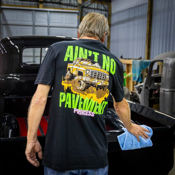VIM AIN'T NO PAVEMENT PRINCESS T SHIRT - BLACK